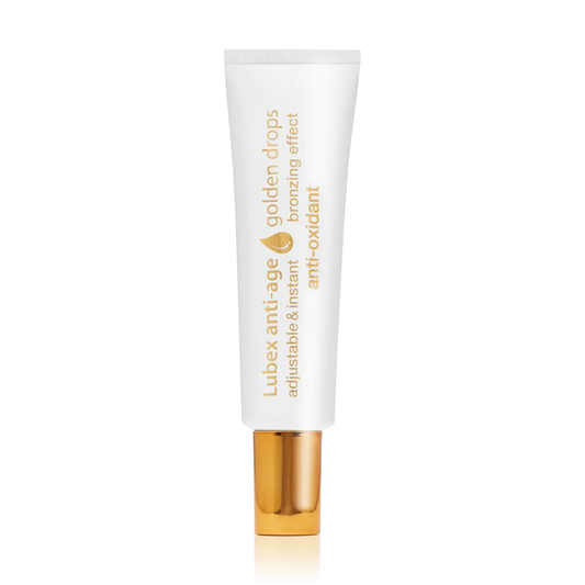Texture of Lubex anti-age Golden Drops – lightweight drops with caramel tone & pigment for warm glow