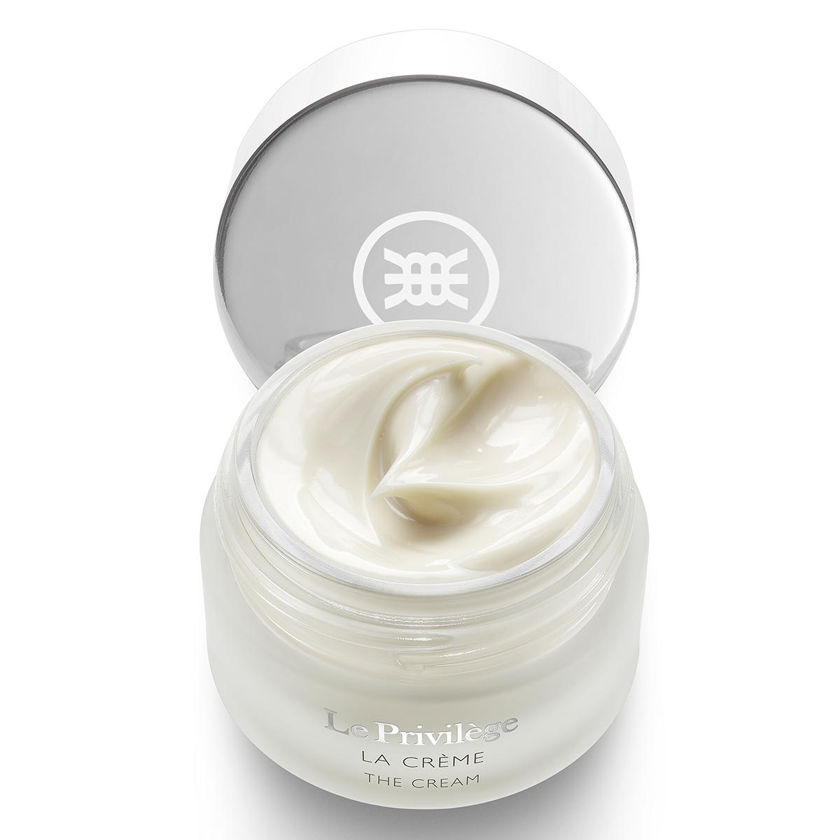 Application of RIVOLI La Crème on face, neck & décolleté – firming & volumising