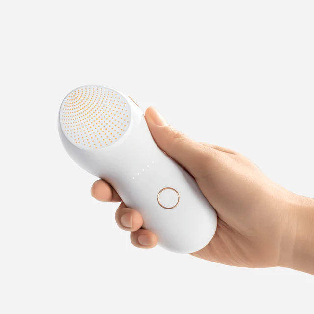 Close-up of nebulyft R2 gold-electrode panel for facial treatment