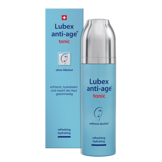 Close-up texture of Lubex anti-age Tonic – lightweight watery tonic with hyaluronate for skin hydration