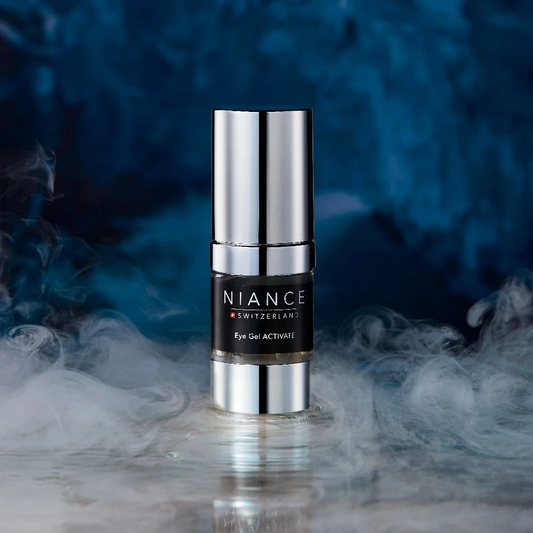 NIANCE Eye Gel ACTIVATE texture — cooling gel for eye contour on fingertip